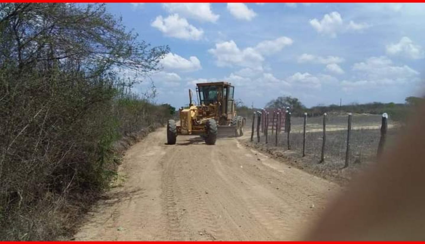 Secretaria de agricultura requalifica estradas na zona rural de Tacaimbó