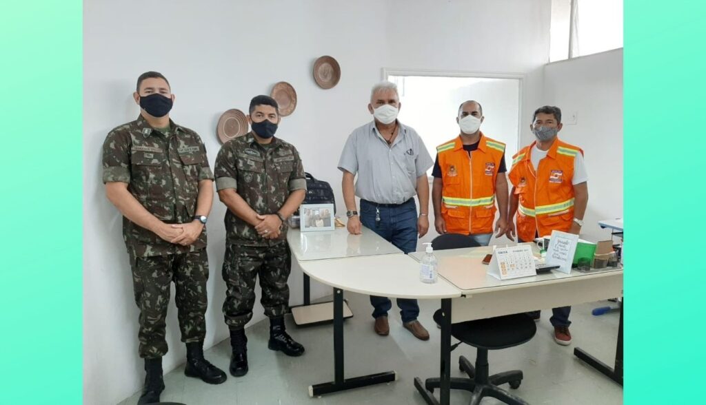 Secretaria de Agricultura de Belo Jardim recebe visita da 10ª Companhia de Engenharia de Combate