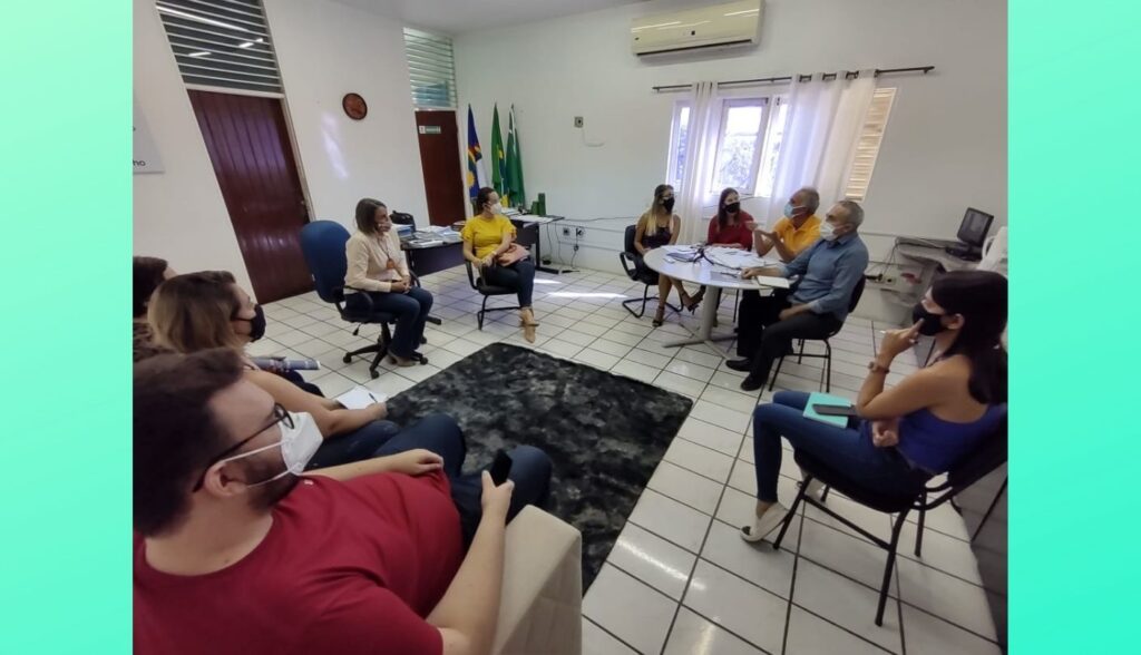 Secretarias da Prefeitura de Belo Jardim se reúnem para discutir sobre o retorno das aulas presenciais no município