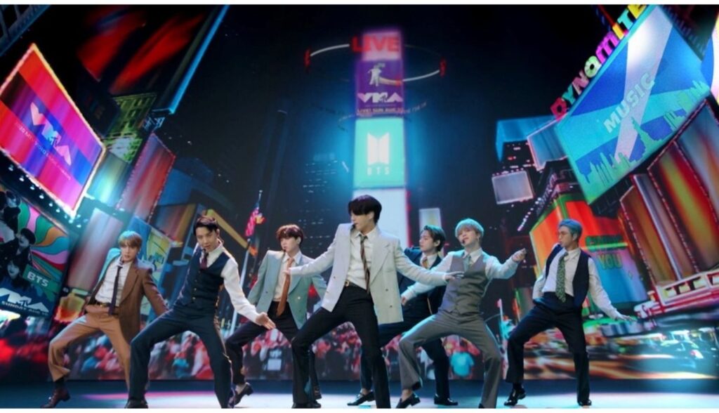 K-pop: Fãs de Pernambuco criam loja e grupo de dança temáticos do fenômeno sul-coreano