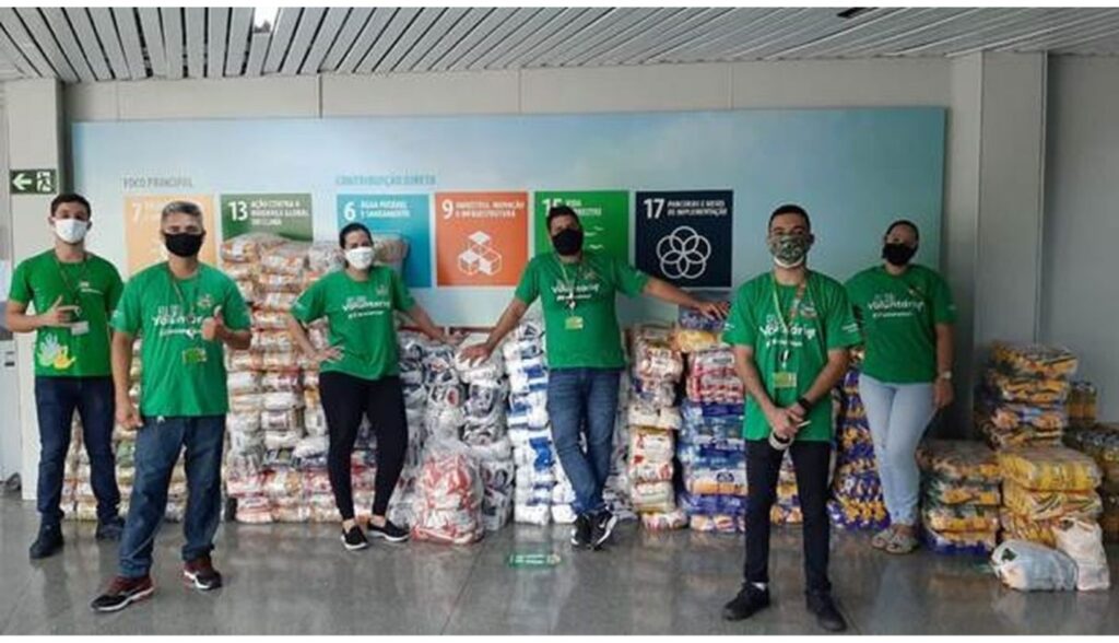 Celpe doa 560 kg de alimentos para Paróquia de São José, em Caruaru