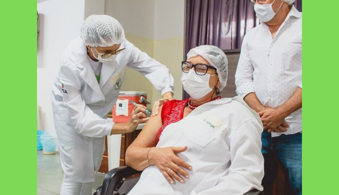 Arcoverde amplia vacinação contra a Covid-19 para pessoas com 33 anos e inclui bancários