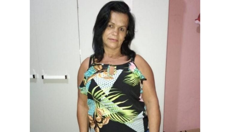 Mulher morre após ser atropelada por caminhão em Jucati