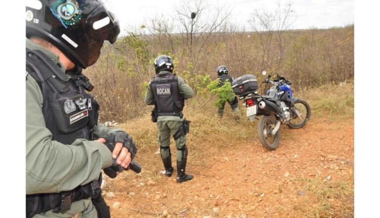 ROCAM detém usuário de drogas e apreende pedras de crack, em Lajedo