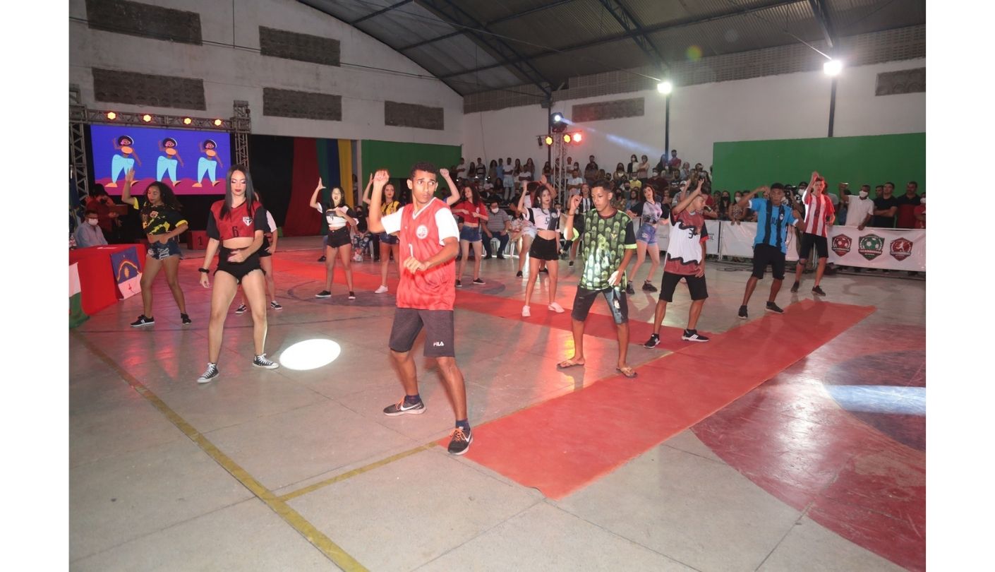 Cerimônia de abertura do campeonato de futsal de futebol: uma noite histórica em Tacaimbó