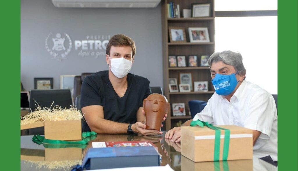 Miguel Coelho recebe visita de prefeitos de Belo Jardim e Pedra