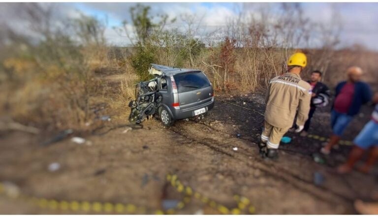 Colisão entre carro e caminhão deixa 4 feridos na BR-423, entre Cachoeirinha e Lajedo