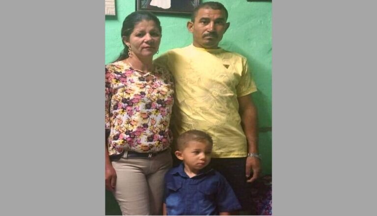 Pai, mãe e filho morrem em acidente de moto na PE-158, em Panelas