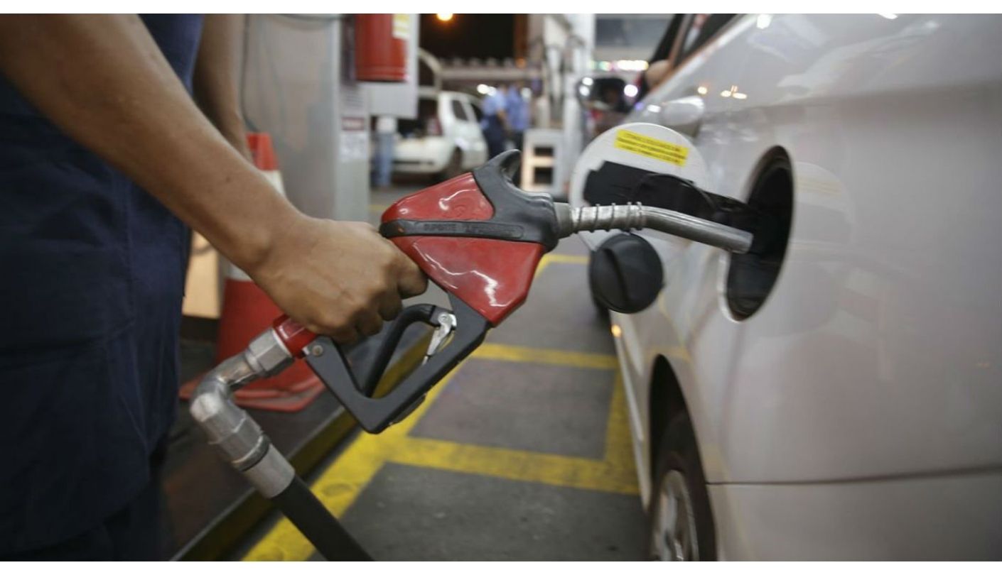 Bolsonaro diz que Petrobras anunciará redução no preço de combustíveis nesta semana