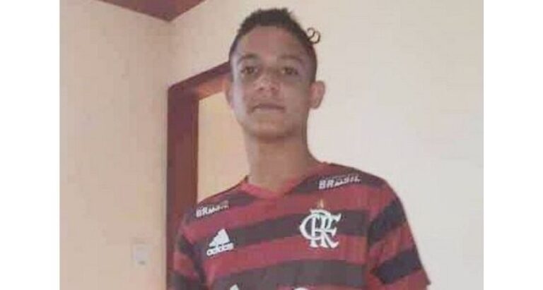 Corpo de adolescente é encontrado em estado de decomposição dentro de córrego, em Surubim