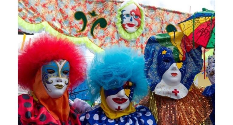 Carnaval de Bezerros tem origem rural e teve início no século 19 com os tradicionais papangus, conta historiadora e pesquisadora