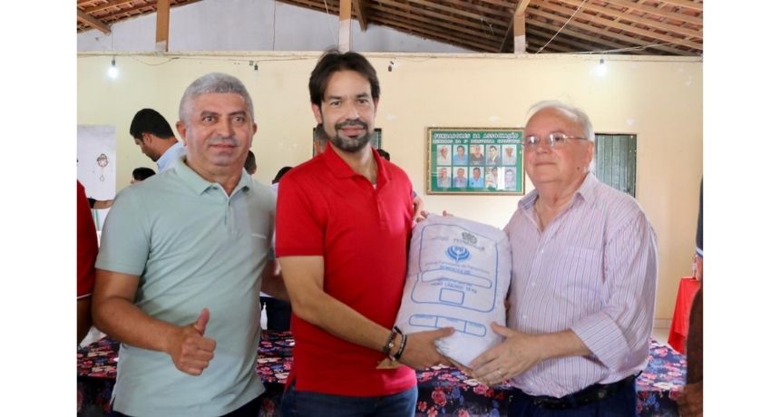Entregas de pavimentações e assinaturas de ordens de serviços marcam agenda de Diogo Moraes em Taquaritinga do Norte