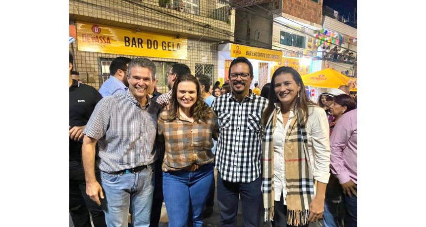Delegado Rossine esteve visitando o São João de Caruaru com Marília Arraes e André de Paula