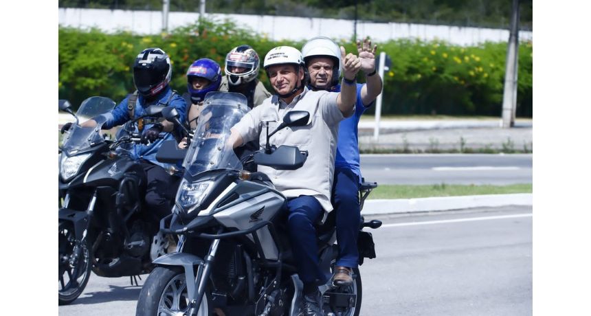 Bolsonaro faz motociata e participa do São João de Caruaru nesta quinta-feira (23)