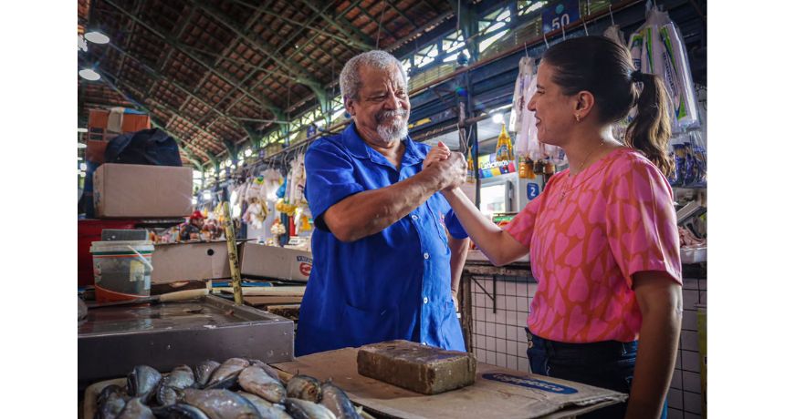 No Mercado de São José, Raquel recebe apoio de comerciantes e frequentadores de um dos espaços mais tradicionais do centro do Recife