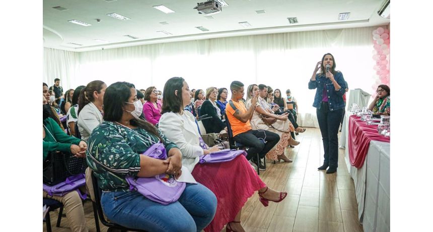 Raquel recebe apoio de vereadoras em Congresso da UVP