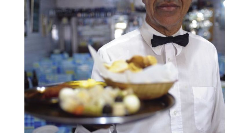 Restaurante abre vaga de emprego para garçom em Belo Jardim