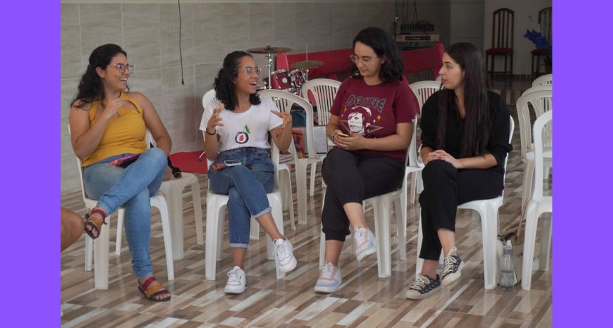 Mulheres jovens da Vila Canaã participam de encontro da SPM