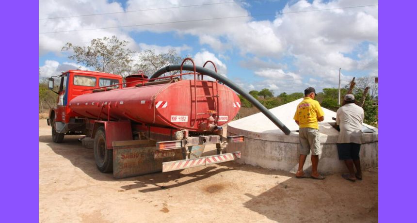 Prefeitura de Caruaru distribui, por mês, quinhentos e doze mil litros de água para moradores da zona rural