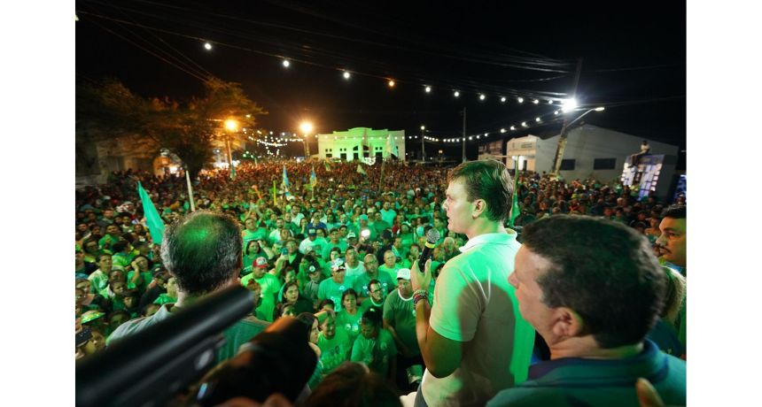 Em Surubim, Miguel é aclamado por multidão em ato popular histórico