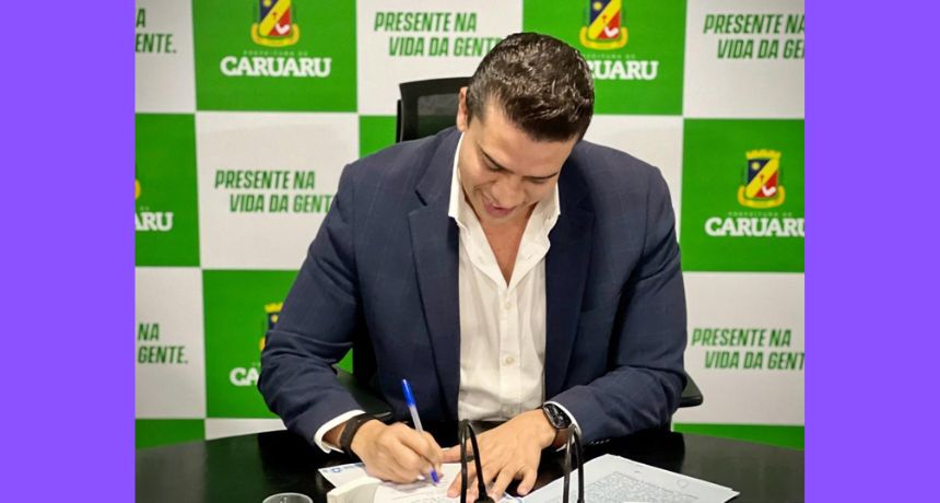 Prefeito de Caruaru, Rodrigo Pinheiro, sanciona Pacote de Leis que incentivam a geração de Emprego e Renda em Caruaru