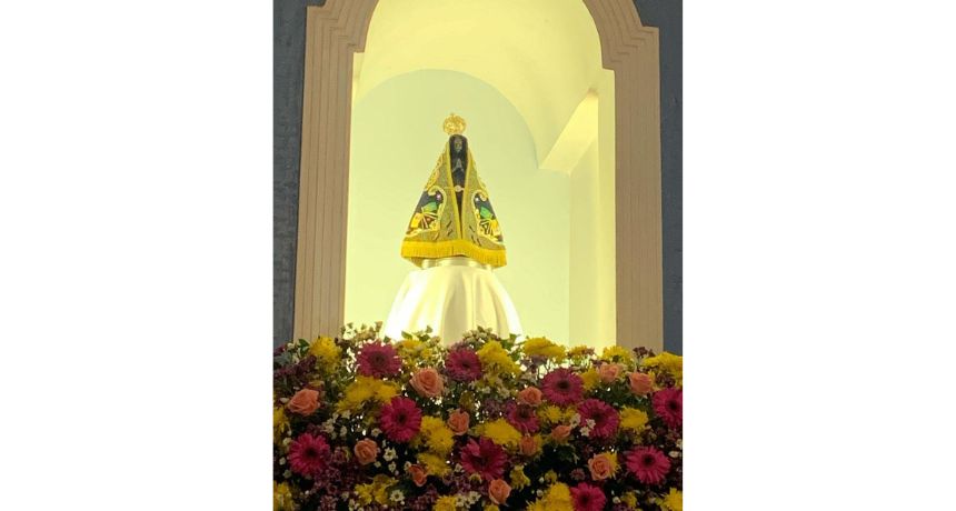 Festa de Nossa Senhora Aparecida é celebrada com procissão e missas em Caruaru