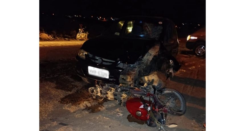 Colisão entre carro e moto deixa homem gravemente ferido, em Lajedo