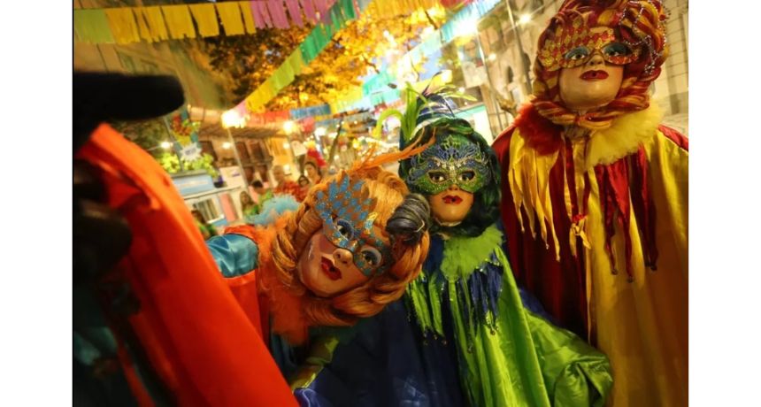 Papangus de Bezerros ganham homenagem no Carnaval da escola de samba Mocidade Independente