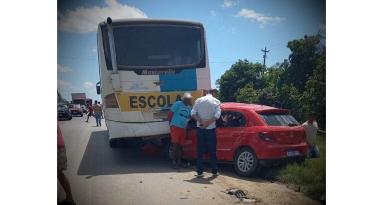 Motorista morre após bater carro na traseira de ônibus em São Bento do Una