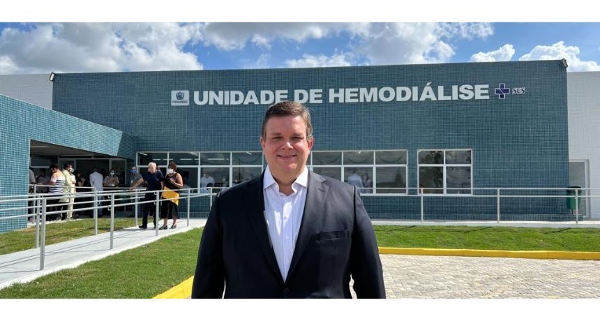 Wolney comemora entrega da Unidade de Hemodiálise e promete continuar lutando pela saúde pública de Caruaru