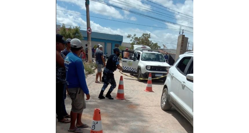 Homem é morto a tiros e criança de 4 anos é baleada no tórax, em Pesqueira