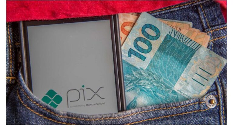 Com Pix, Brasil fica em 2º em ranking de países por uso de pagamentos instantâneos em 2022