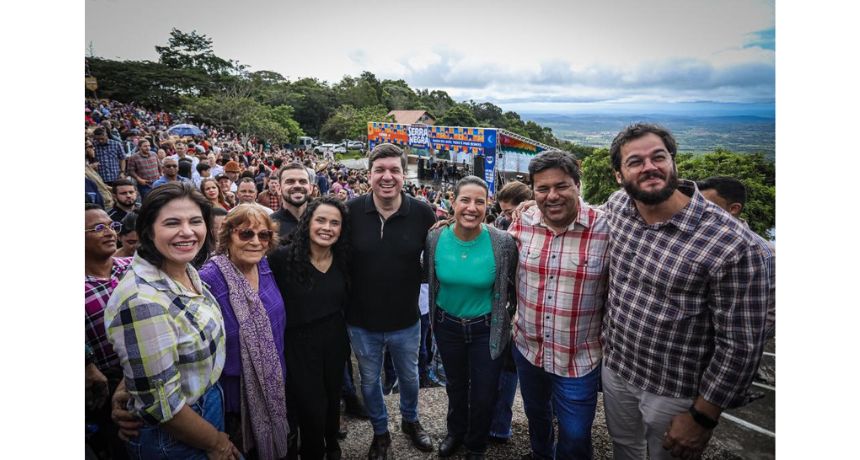 Governadora Raquel Lyra prestigia o São João de Serra Negra