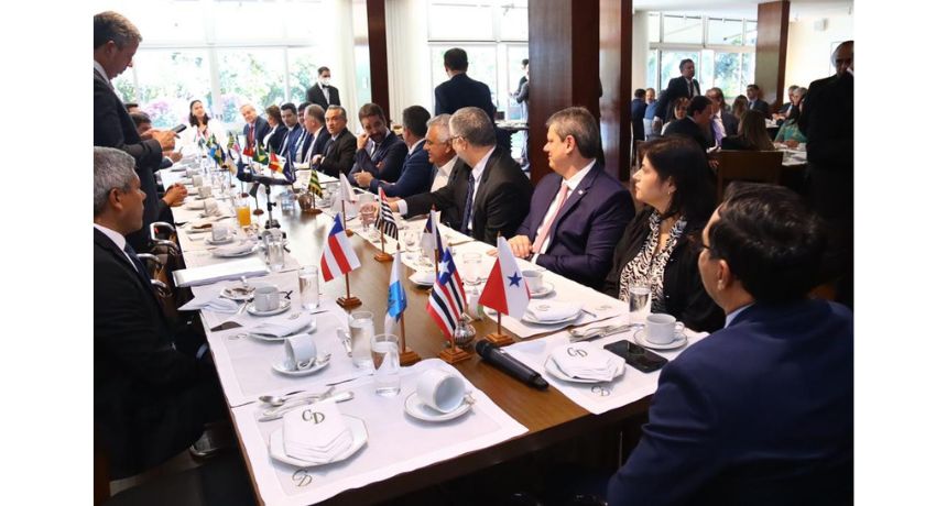 Priscila Krause representa Raquel Lyra em reunião sobre reforma tributária em Brasília