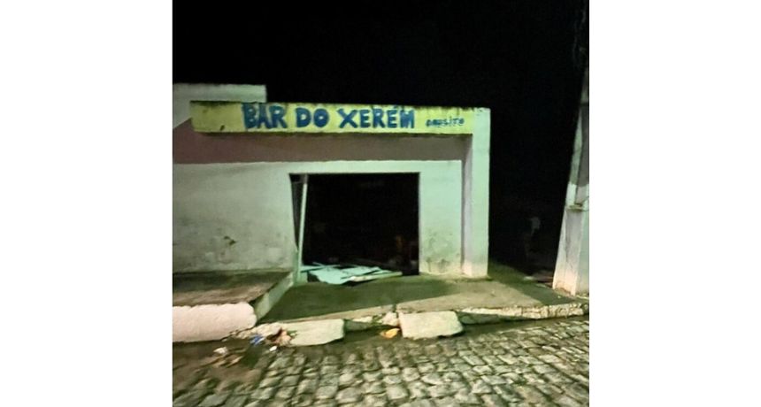 Bar de homem acusado de matar ex-esposa a facadas é invadido e depredado em Belo Jardim