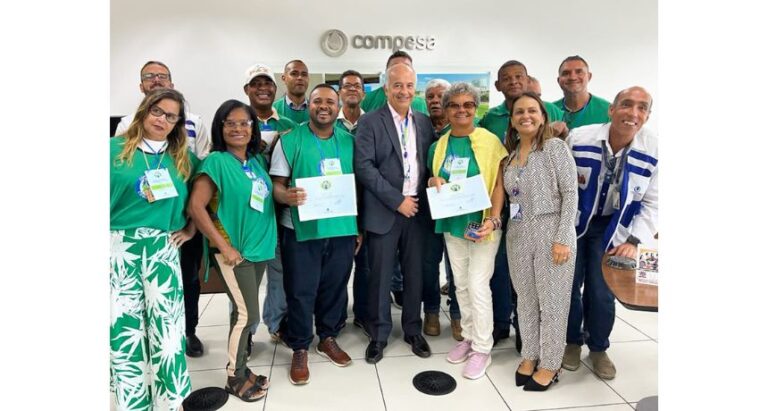 Compesa capacita líderes voluntários das áreas de morro do Recife