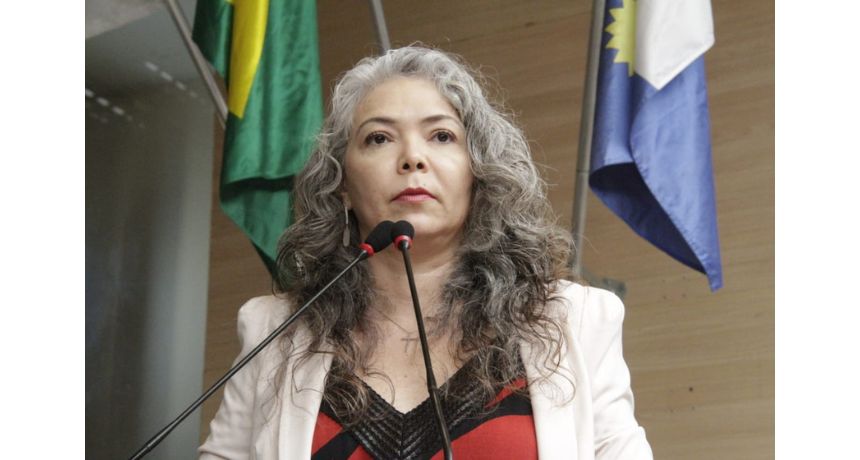 “Professores de Caruaru já haviam alertado”, diz Liana Cirne sobre greve na educação