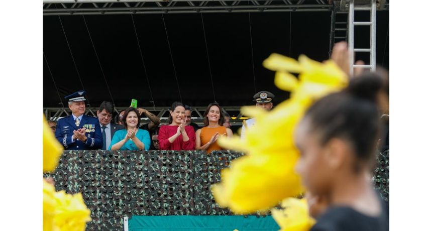 No Recife, governadora Raquel Lyra participa do desfile cívico-militar em homenagem à Independência do Brasil