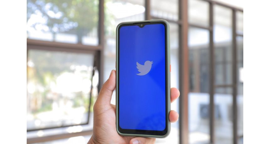 X/Twitter testa três novos planos de assinatura paga com menos propaganda