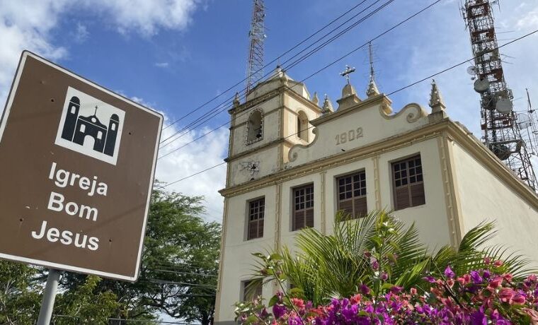 Diocese de Caruaru proíbe decoração de Natal em Igrejas do Marco Zero e Monte Bom Jesus