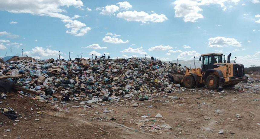 Medida cautelar do TCE determina fechamento do lixão em Serra Talhada