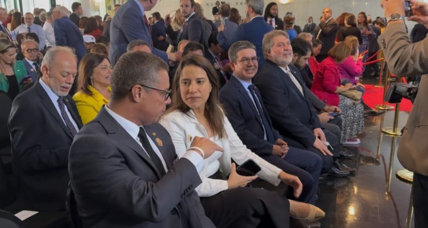 Em Brasília, governadora Raquel Lyra participa do ato “Democracia Inabalada” e reafirma respeito às instituições e à ordem democrática