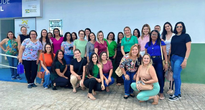 Equipe de enfermeiros de Belo Jardim passam por treinamento para esclarecer as novas medidas implementadas na administração das vacinas
