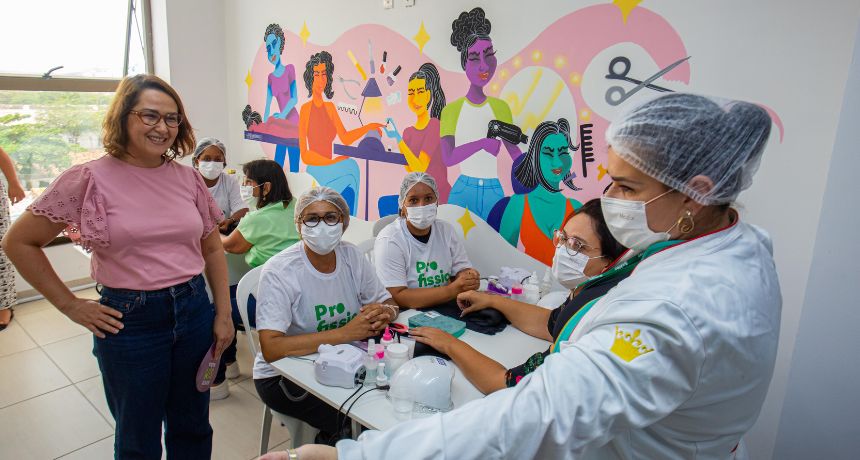 “Precisamos dar independência à mulher!”, defendeu Débora Almeida durante entrega de Núcleo Integrado em Caruaru