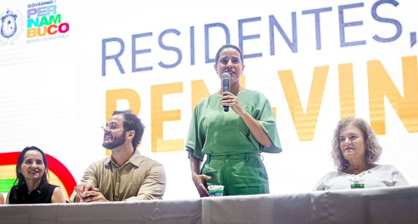 Governadora Raquel Lyra acolhe os 1.572 novos residentes em saúde que vão atuar em hospitais do Estado