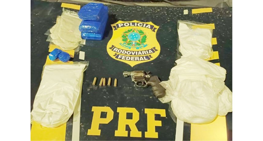 PRF apreende cocaína, arma e material para refino da droga em Petrolina