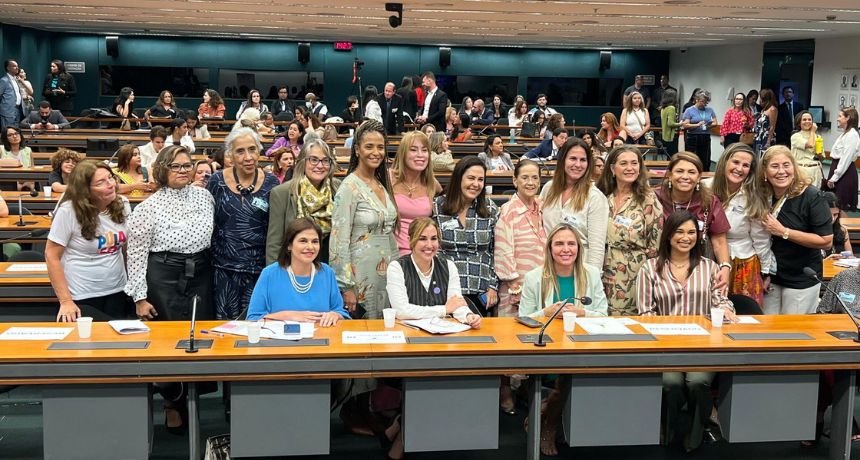 Em seminário em Brasília, vice-governadora Priscila Krause ressalta políticas públicas voltadas para mulheres no Governo de Pernambuco