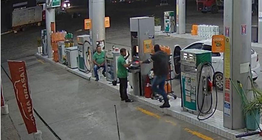 Criminosos roubam carro e assaltam dois postos de gasolina em Belo Jardim
