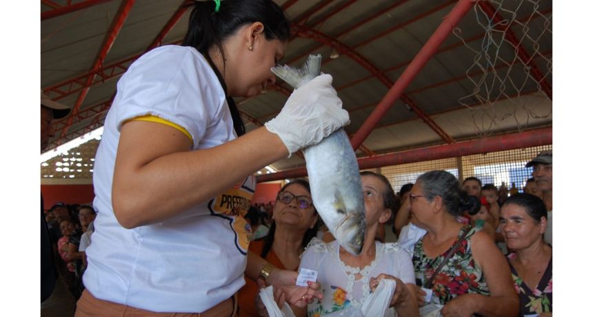 Prefeitura do Brejo da Madre de Deus distribui mais de 9 toneladas de peixe à população brejense