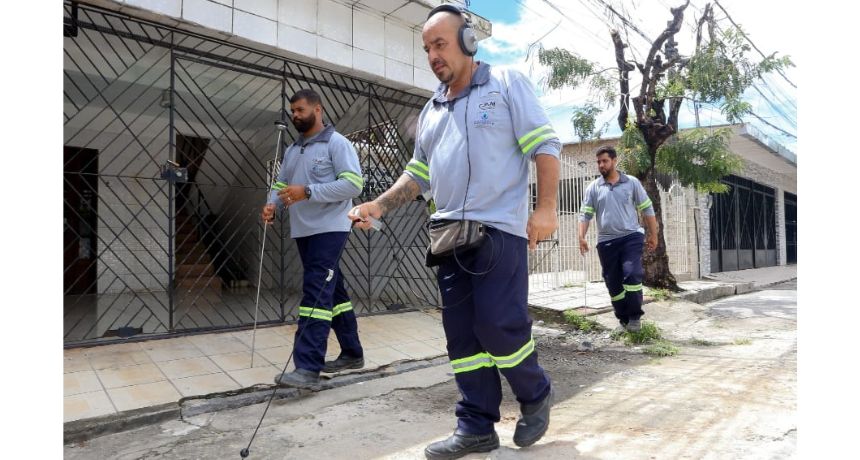 Compesa faz operação preventiva para identificar vazamentos ocultos no Recife